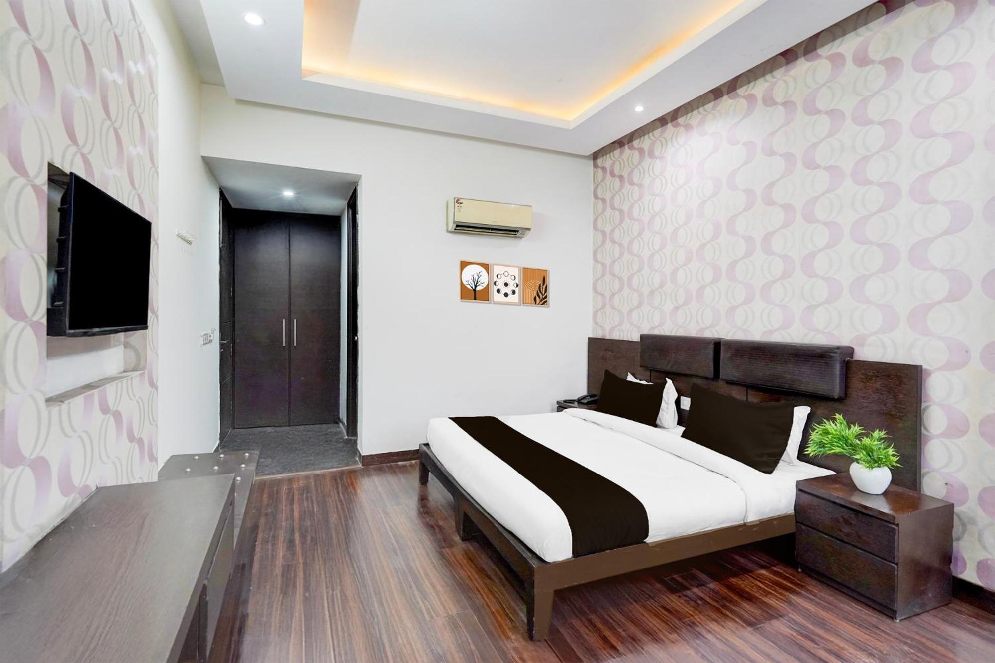 Hotel Super Townhouse Sector 51 Noida Near Metro Station Extérieur photo