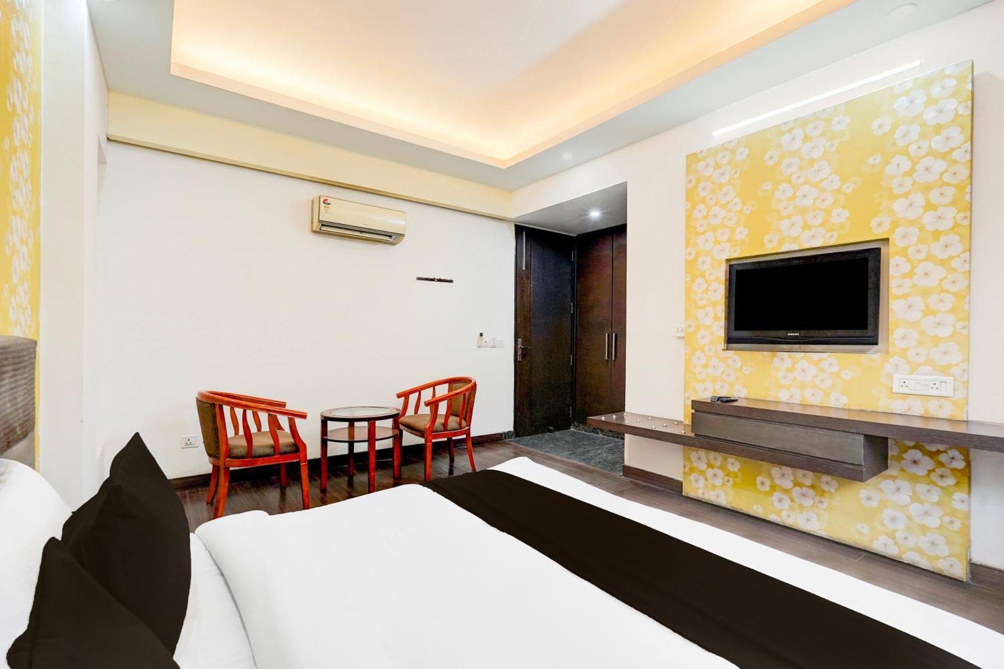 Hotel Super Townhouse Sector 51 Noida Near Metro Station Extérieur photo