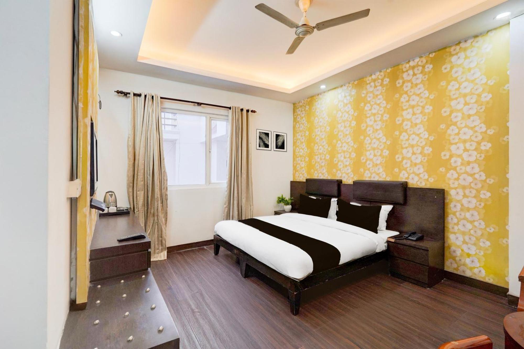 Hotel Super Townhouse Sector 51 Noida Near Metro Station Extérieur photo