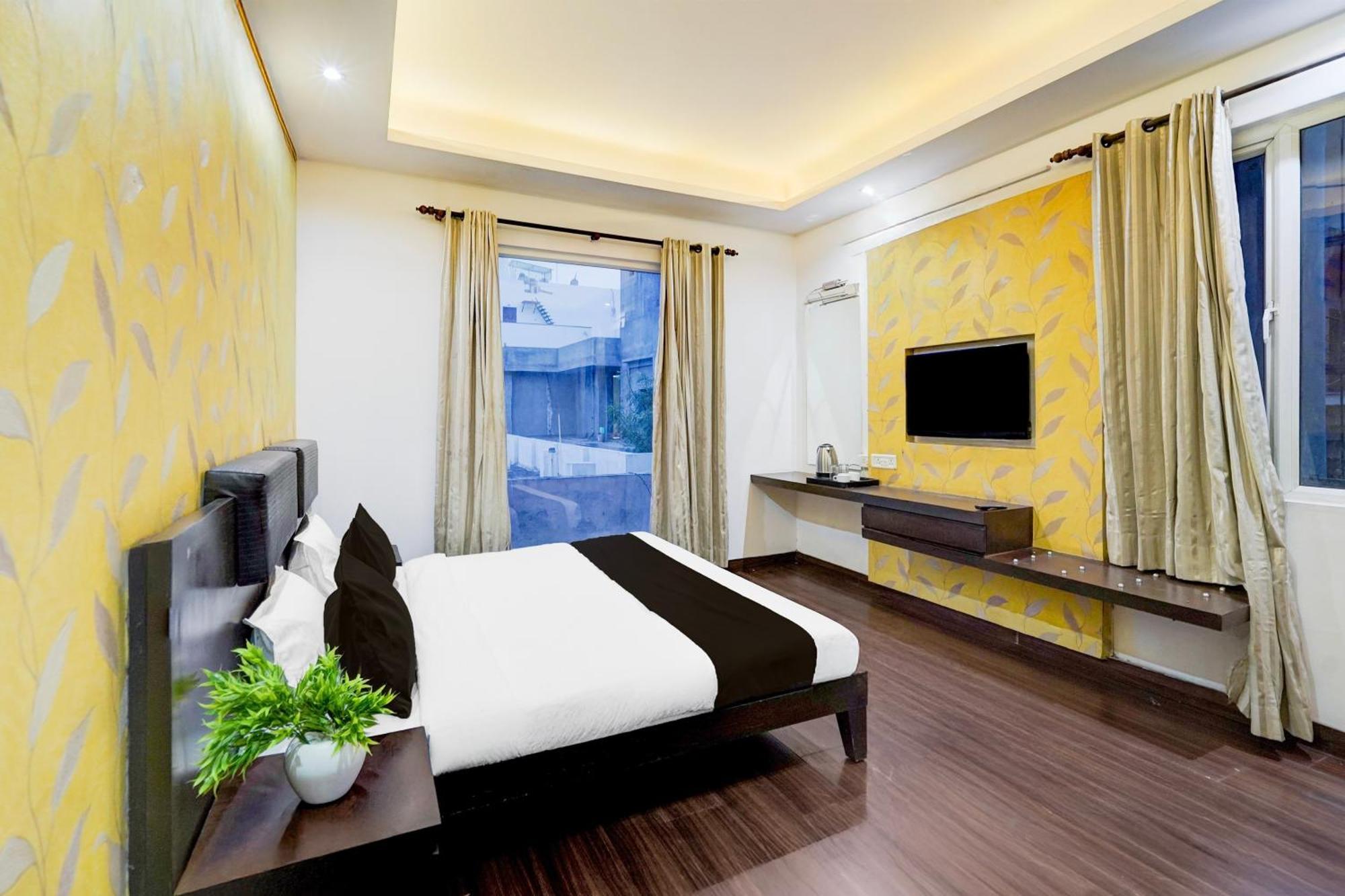 Hotel Super Townhouse Sector 51 Noida Near Metro Station Extérieur photo
