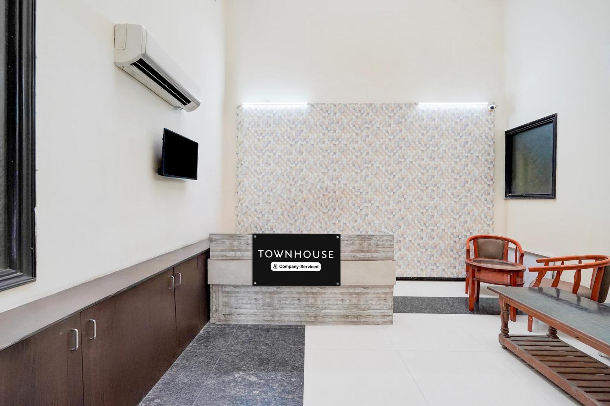 Hotel Super Townhouse Sector 51 Noida Near Metro Station Extérieur photo